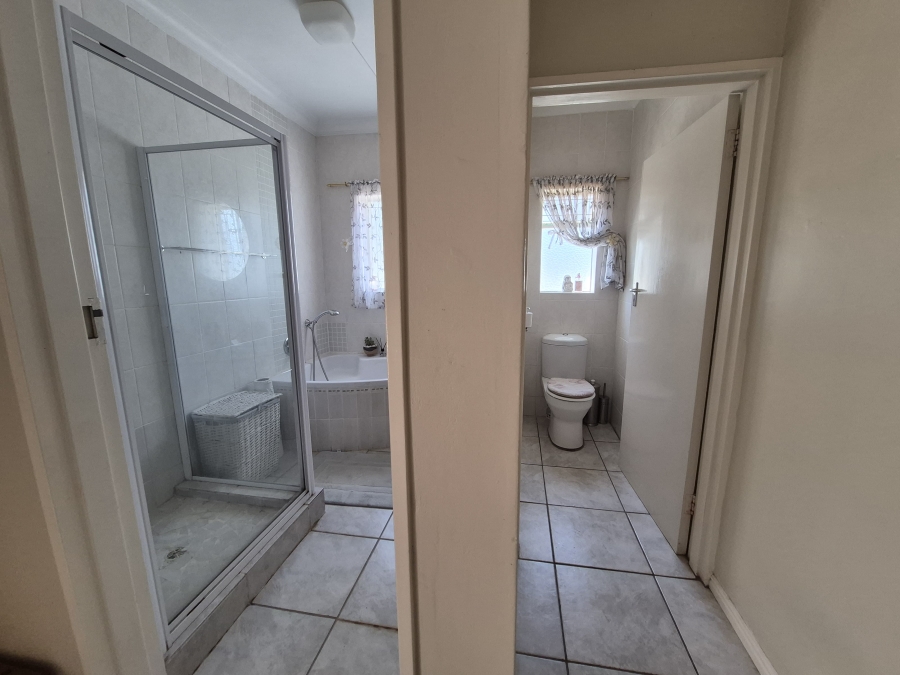 3 Bedroom Property for Sale in Panorama Western Cape